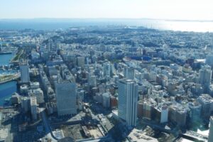 ランドマークタワーから関内を臨む